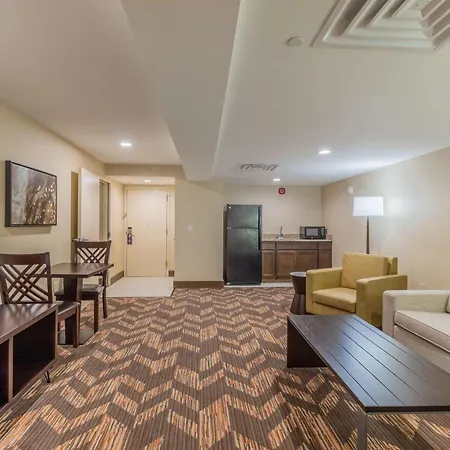Doubletree By Hilton Lawrence-3